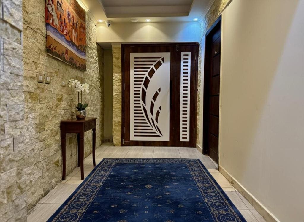 Luxury Quadruple Room room - Image 1