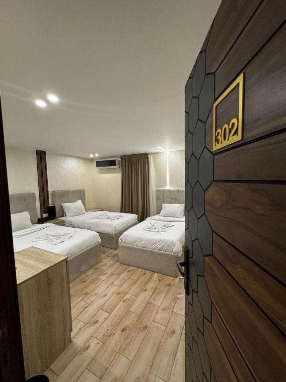 Classic Triple Room room - Image 1