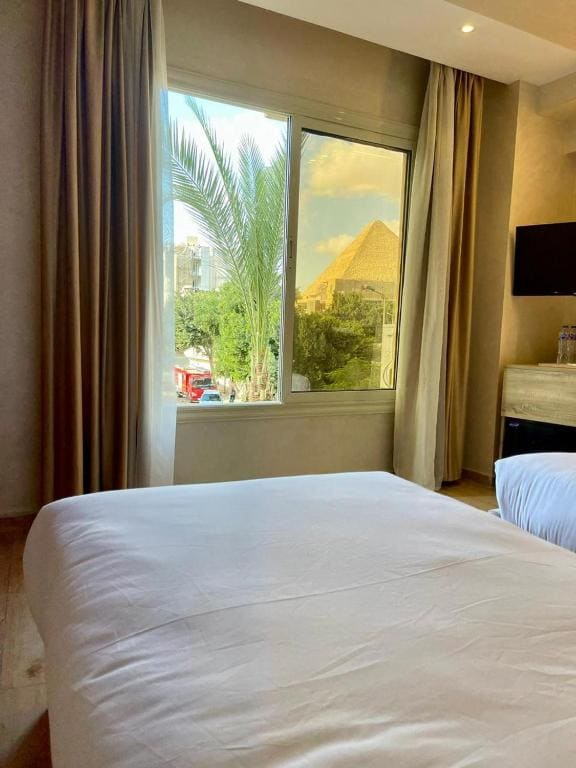 Twin Room with View room - Image 1