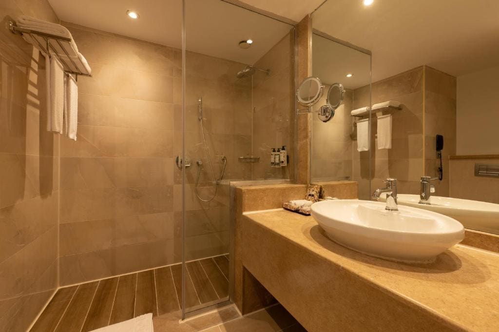 Deluxe Double or Twin Room with Garden View room - Image 2
