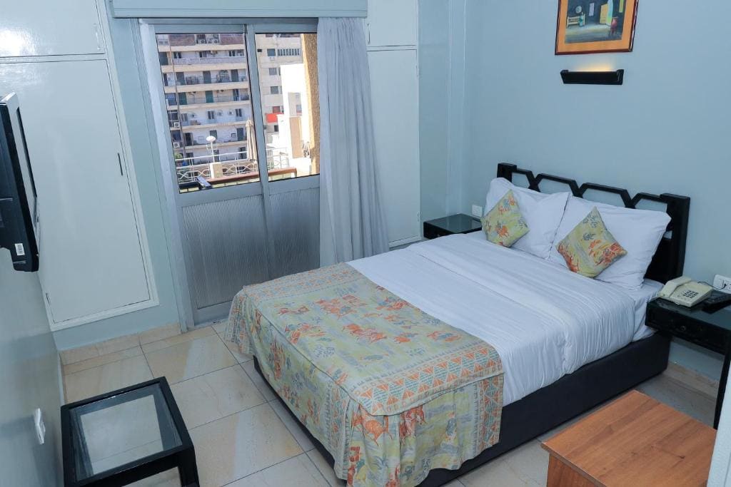 Deluxe King Room room - Image 2