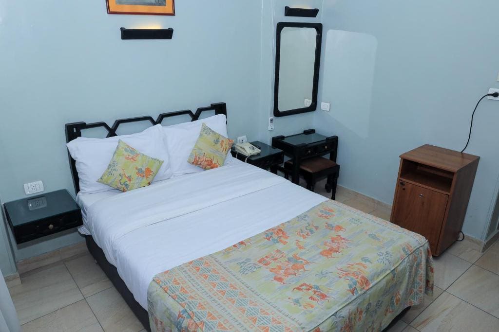 Deluxe King Room room - Image 1