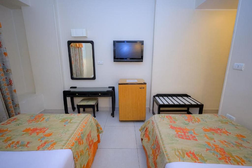 Deluxe Twin Room room - Image 1