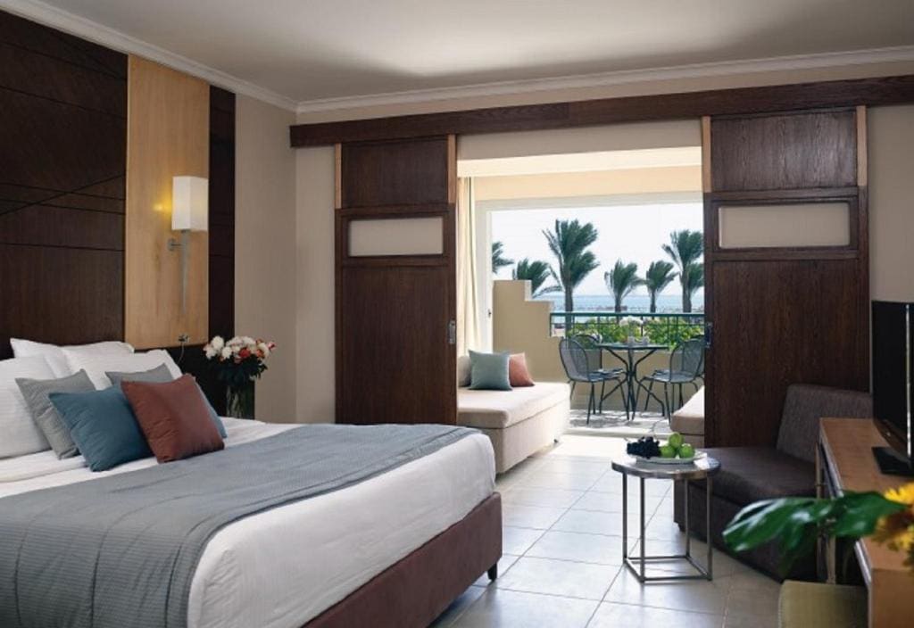 Family Room room - Image 1