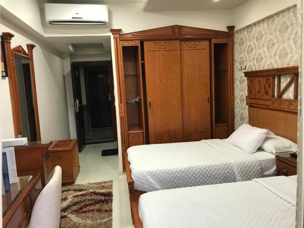 Deluxe Double or Twin Room with City View room - Image 1