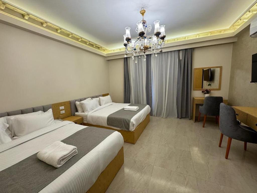 Deluxe Double Room with Balcony room - Image 2