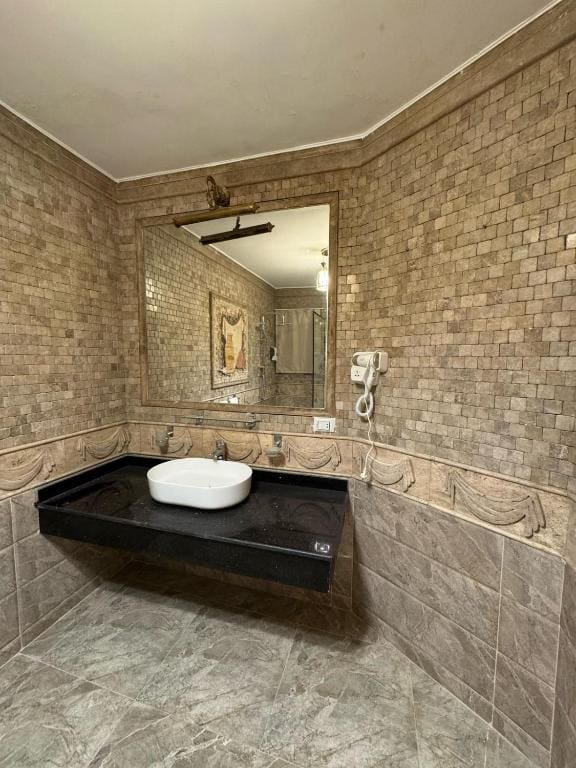 Family Room room - Image 2