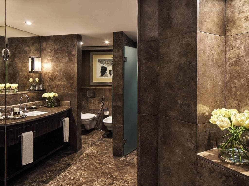 Fairmont Gold Signature Room- Lounge access room - Image 1
