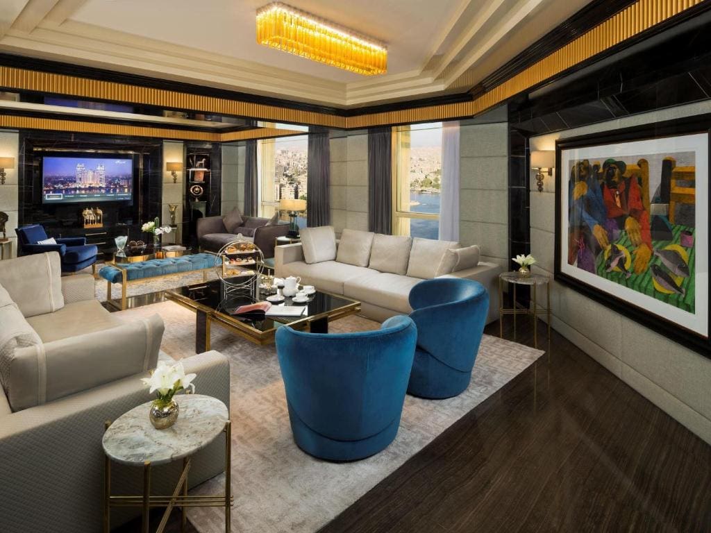 Presidential Suite- Lounge access room - Image 1