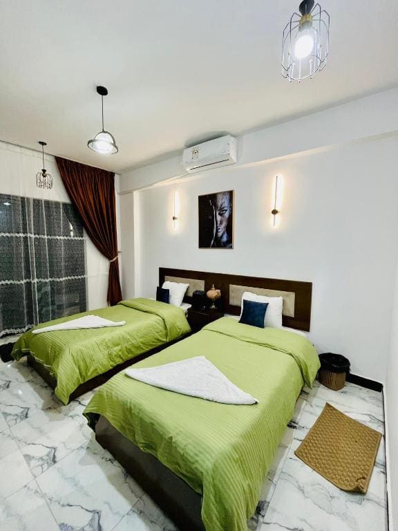 One-Bedroom House room - Image 3