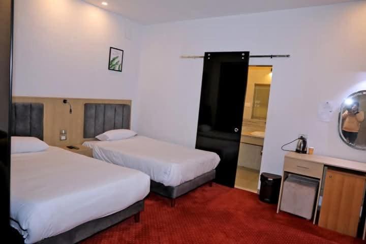 One-Bedroom Suite room - Image 1