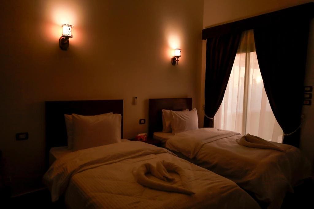 Double Room with Pool View room - Image 1