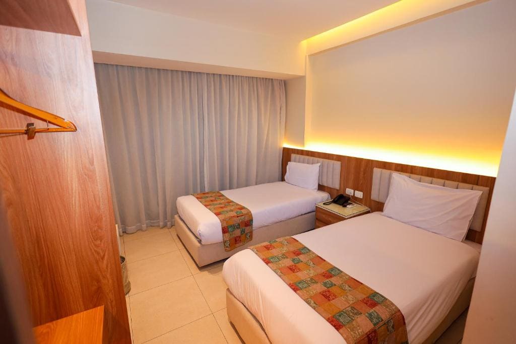 Superior Twin Room room - Image 1