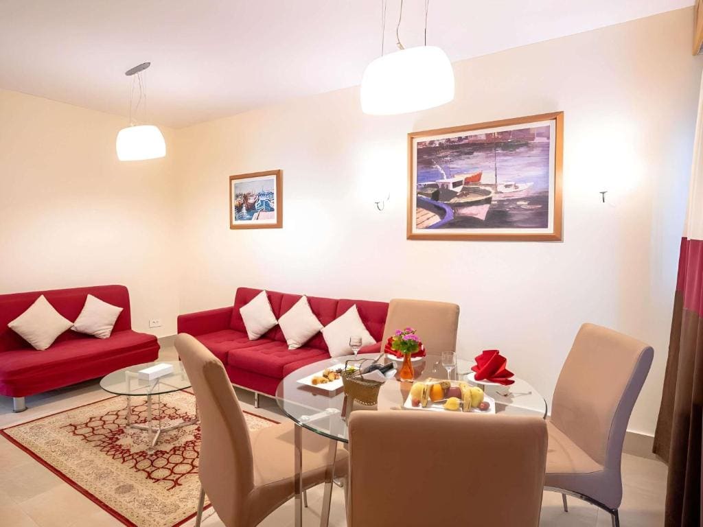 Superior King Suite - Pool Side room - Image 1