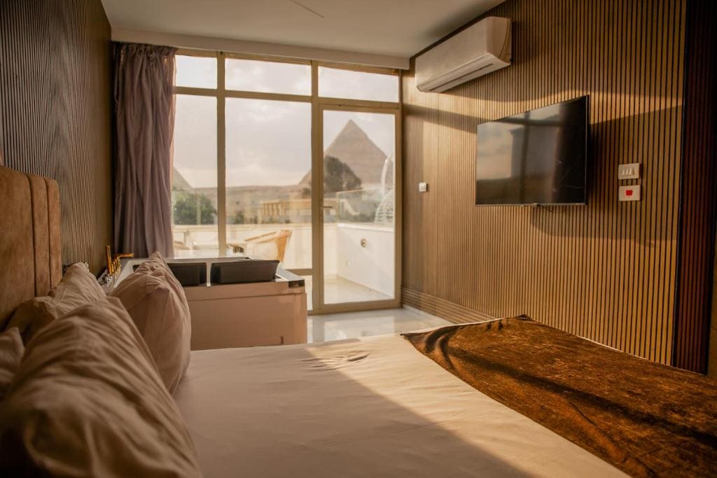 Magic Suite with Pyramids View room - Image 1