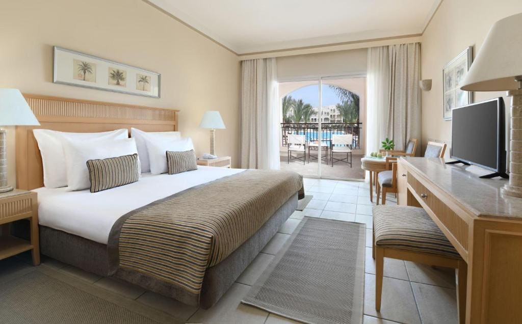 Superior Family Queen or Twin Garden view room - Image 2