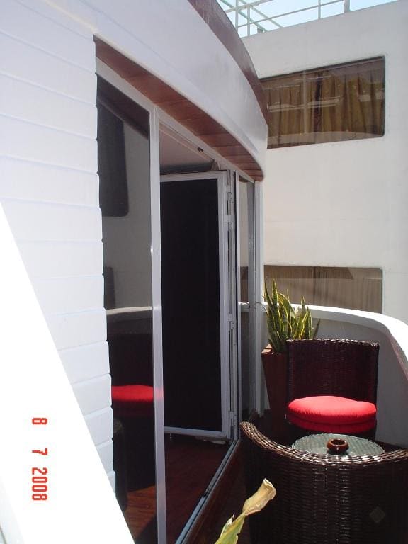Suite with Balcony with Sightseeing room - Image 3