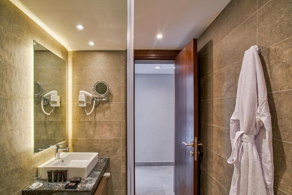 Executive Suite room - Image 3