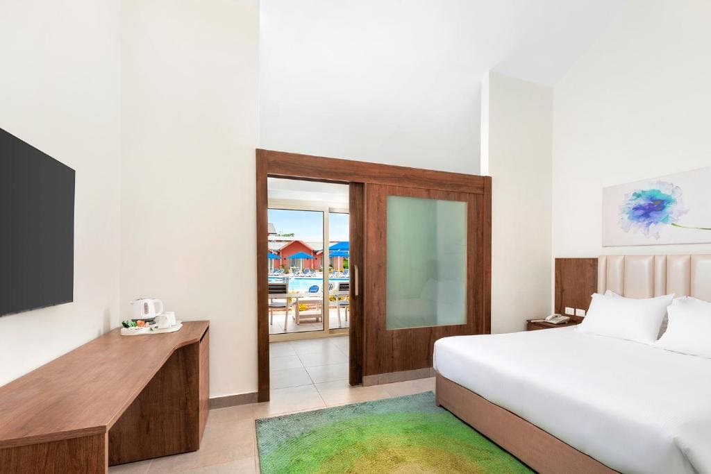 Bungalow Room with Pool View room - Image 2