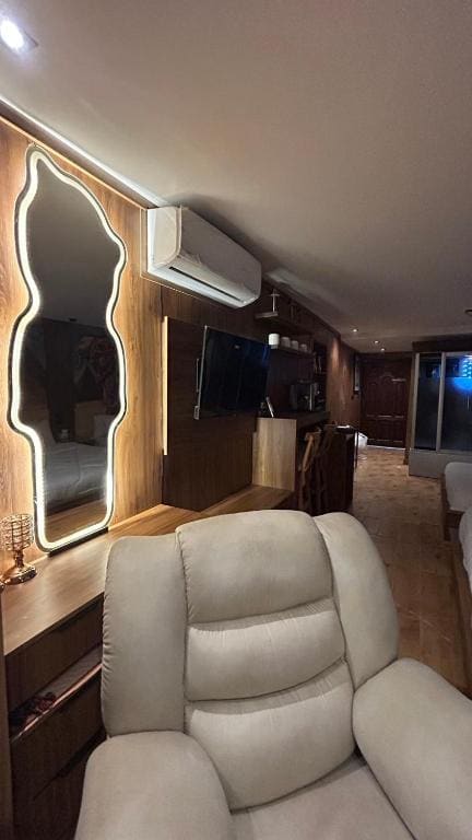 One-Bedroom Apartment with Balcony and Mountain View room - Image 3