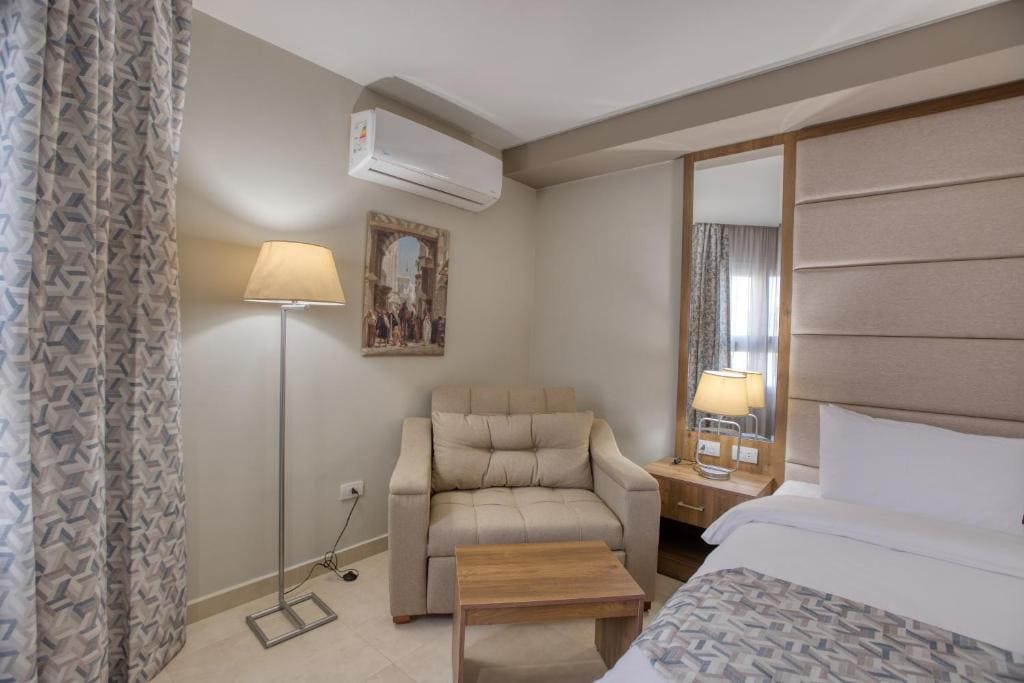 King Room with Balcony room - Image 3