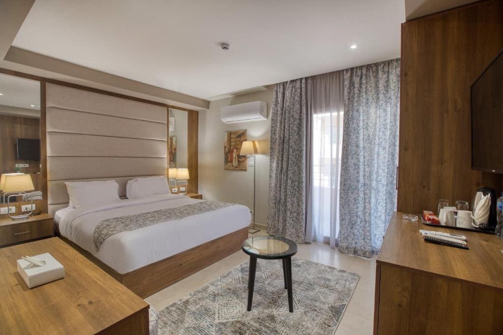 King Room with Pyramids View room - Image 2