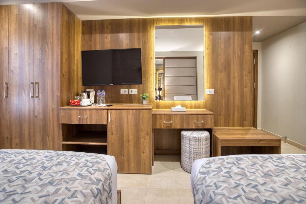 Twin Room with City View room - Image 1