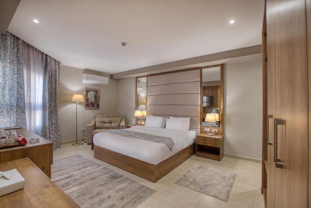 King Room with Balcony room - Image 2
