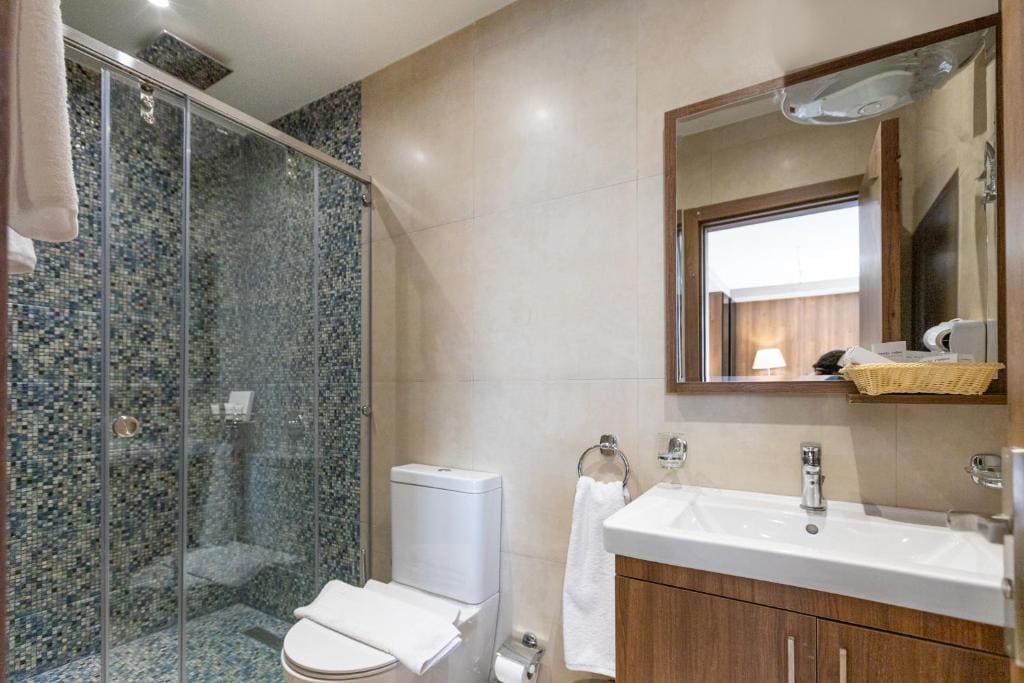 Executive Suite with Pyramids View and Jacuzzi room - Image 3