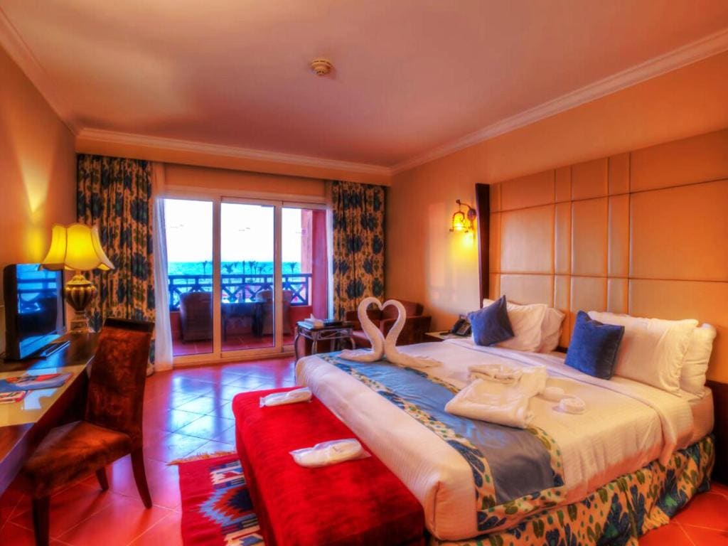 Double or Twin Room with Sea View room - Image 3