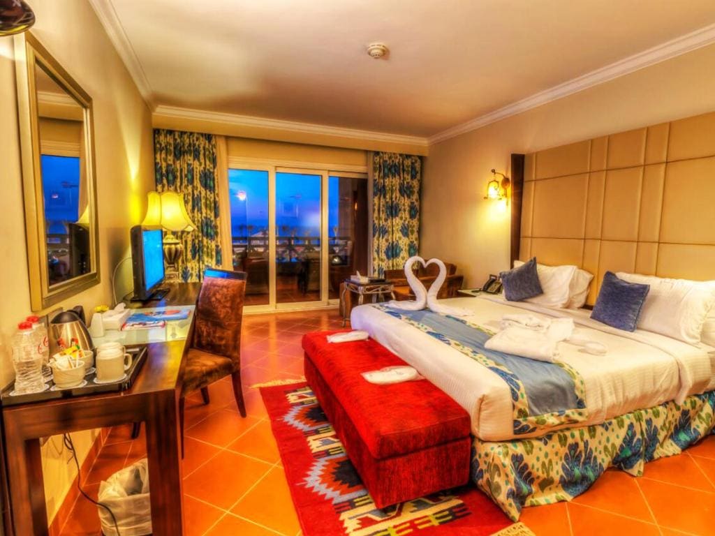 Double or Twin Room with Sea View room - Image 2