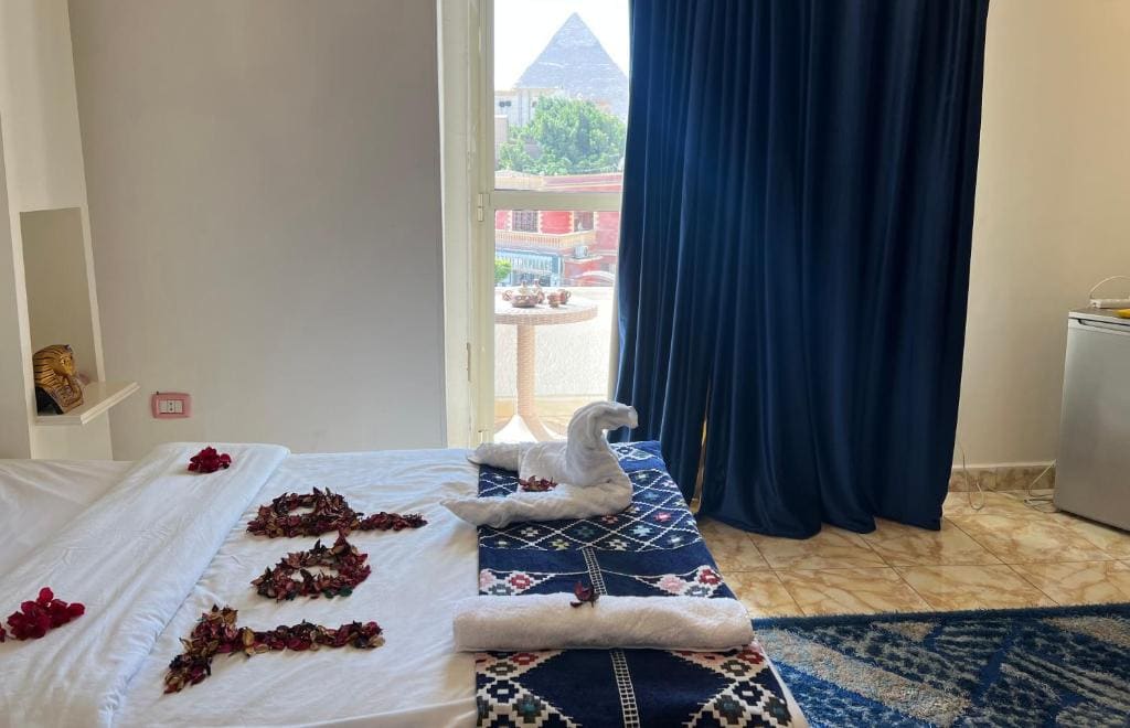 Deluxe Double Room with Balcony room - Image 3