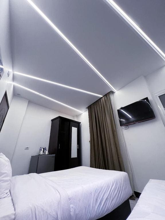 Double or Twin Room with Private Bathroom room - Image 2