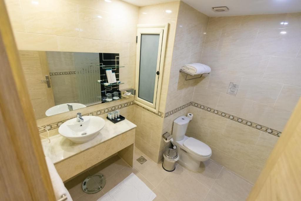 Deluxe Double Room with Sea View room - Image 2