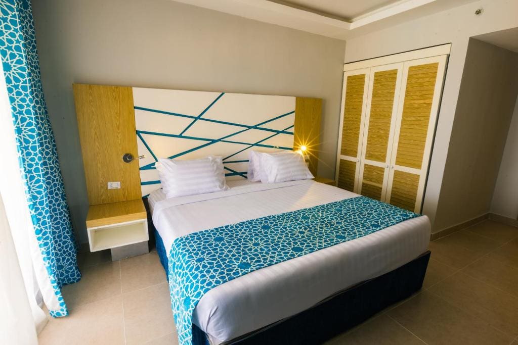 Family Room with Sea View room - Image 3