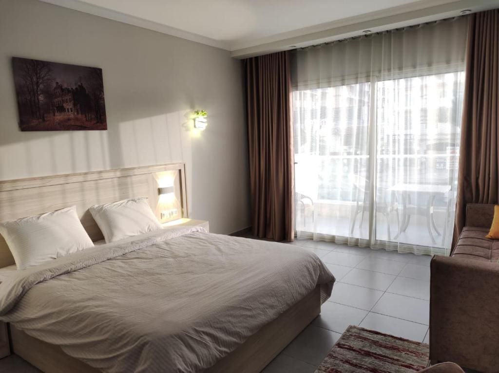 Double Room with Private Bathroom room - Image 2