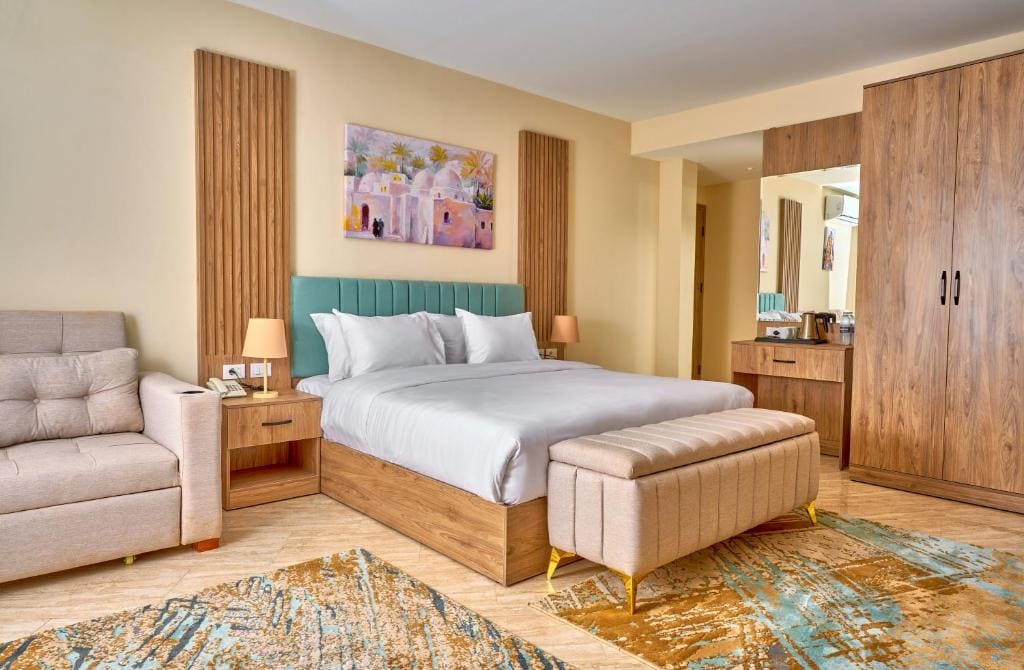 King Suite with Panoramic Pyramids View & Terrace room - Image 2