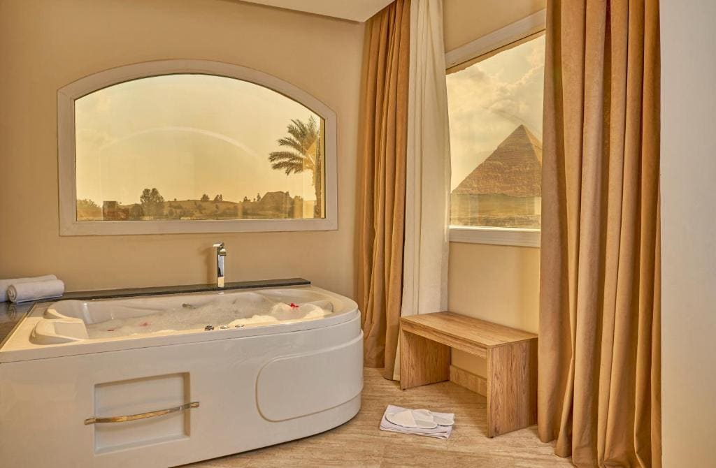 King Suite with Panoramic Pyramids View & Terrace room - Image 3