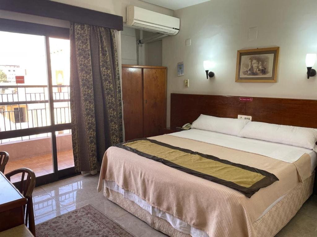 Standard Double Room room - Image 2
