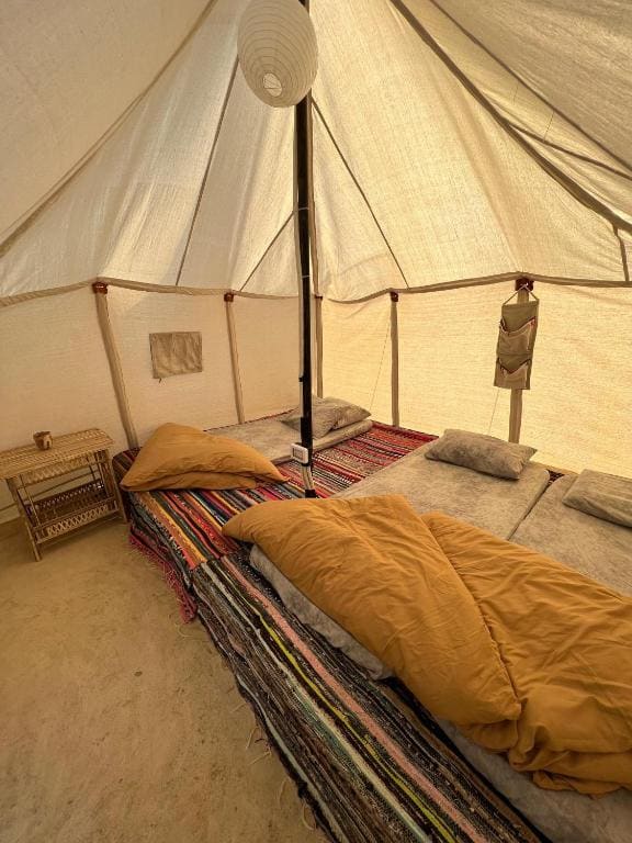 Tent room - Image 3