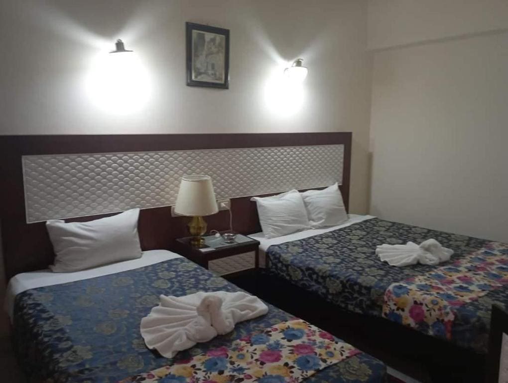 Superior Twin Room room - Image 2