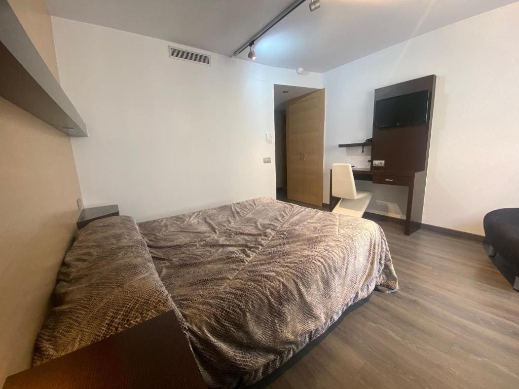 Double or Twin Room room - Image 2