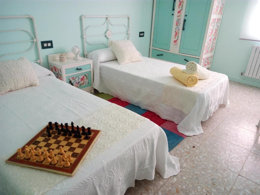 Four-Bedroom House room - Image 2