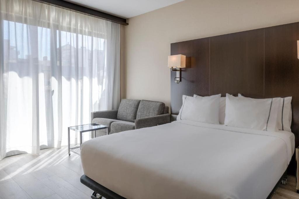 Standard Triple Room room - Image 2