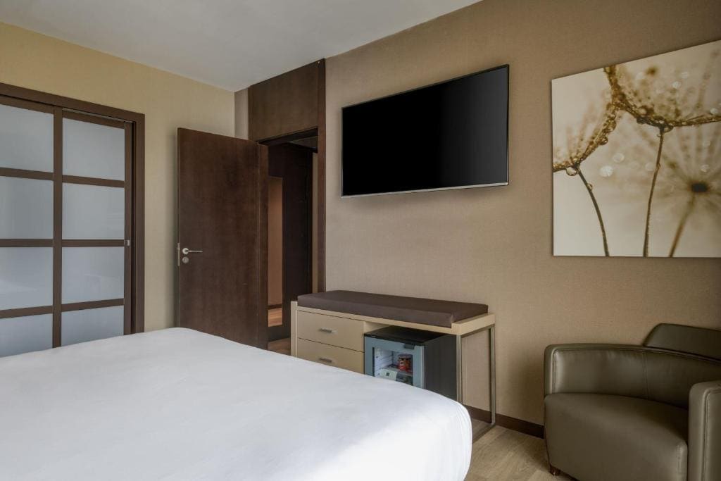 Standard Triple Room room - Image 3