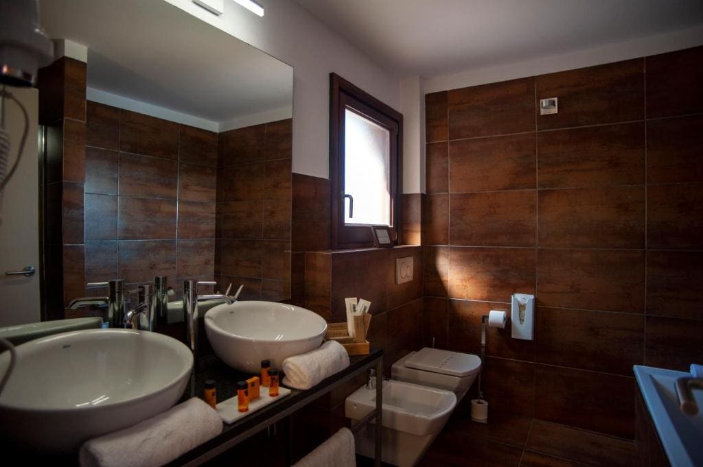 Double Room with Garden View room - Image 1