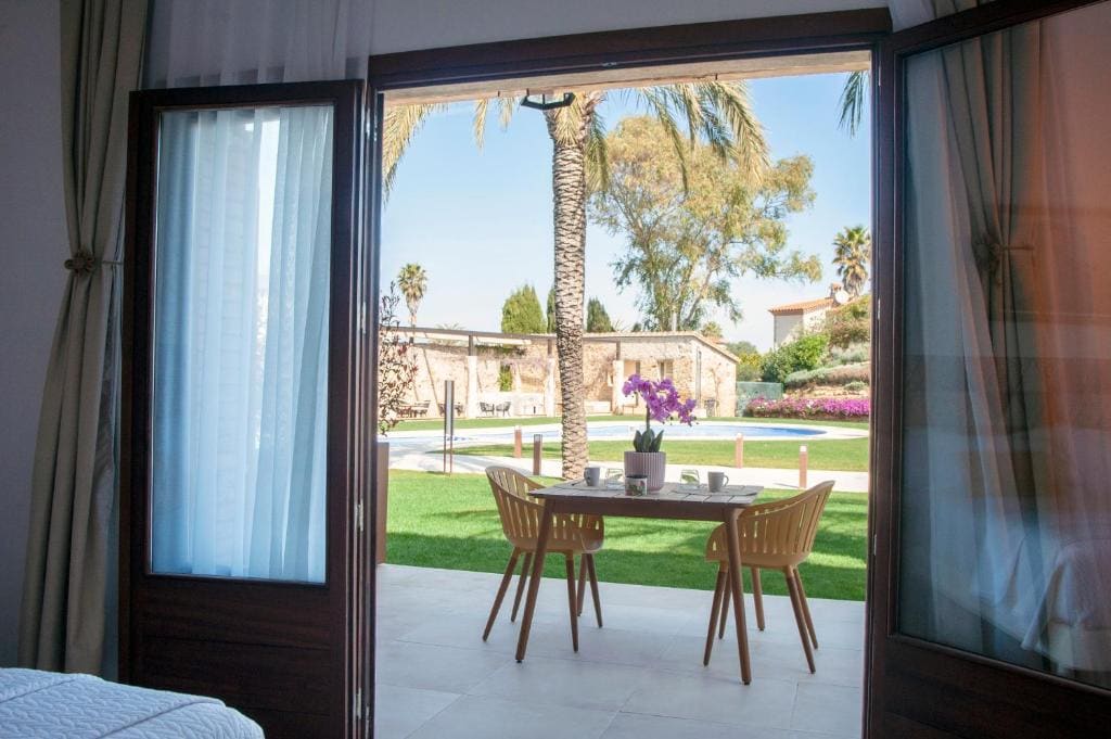 Double Room with Terrace room - Image 1