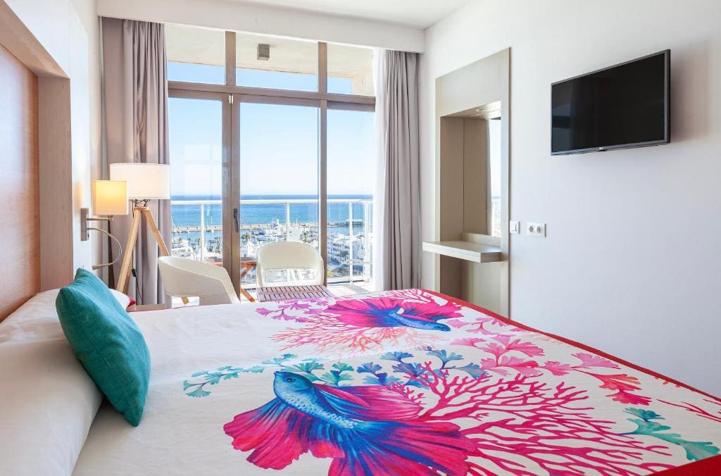Double Room with Sea View room - Image 3