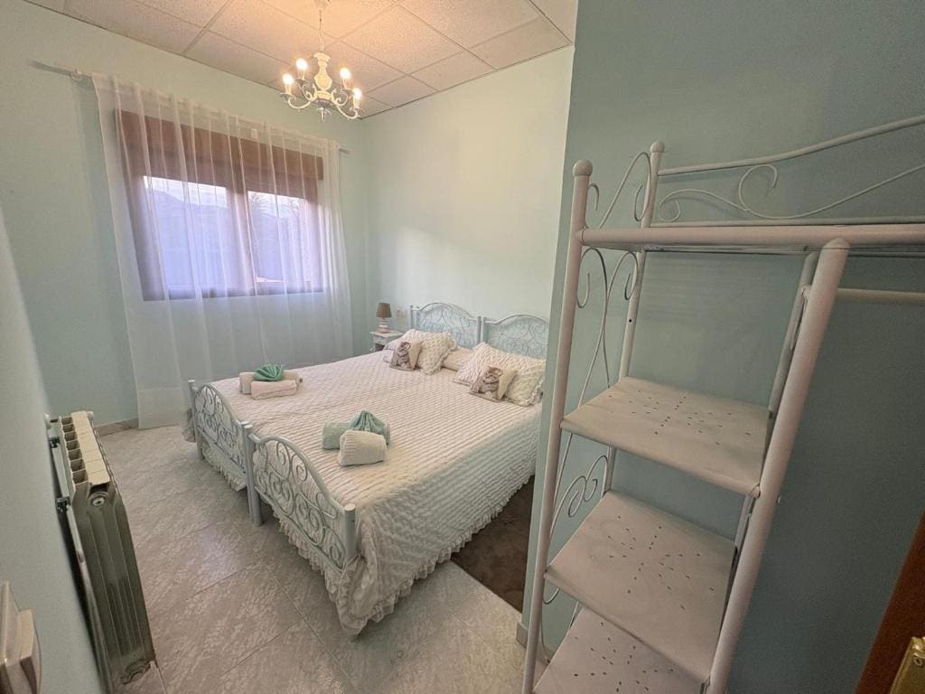 Apartment room - Image 2