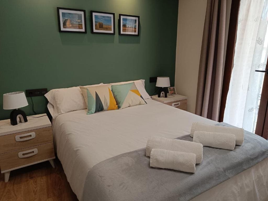 Three-Bedroom House room - Image 2